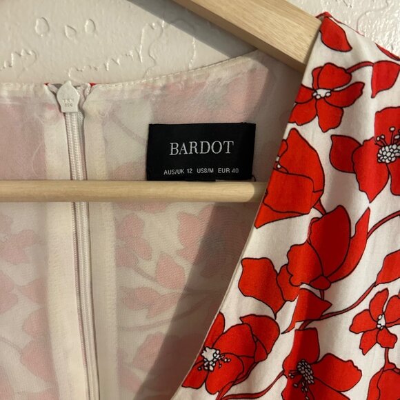 Bardot Red & White Fiesta Floral Short Sleeved Faux Wrap Ruffle Feminine Dress - Picture 12 of 13